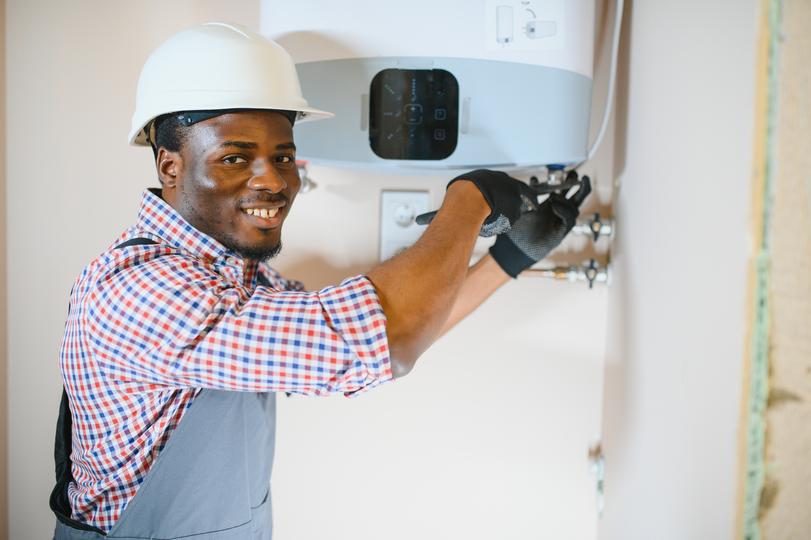 How Plumbyng helps with water heater repairs